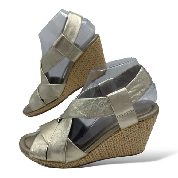 Cole Haan Dinah 85 Gold Puffy Leather Strappy Open Toed Platform Wedge Heel 7M - Picture 2 of 12